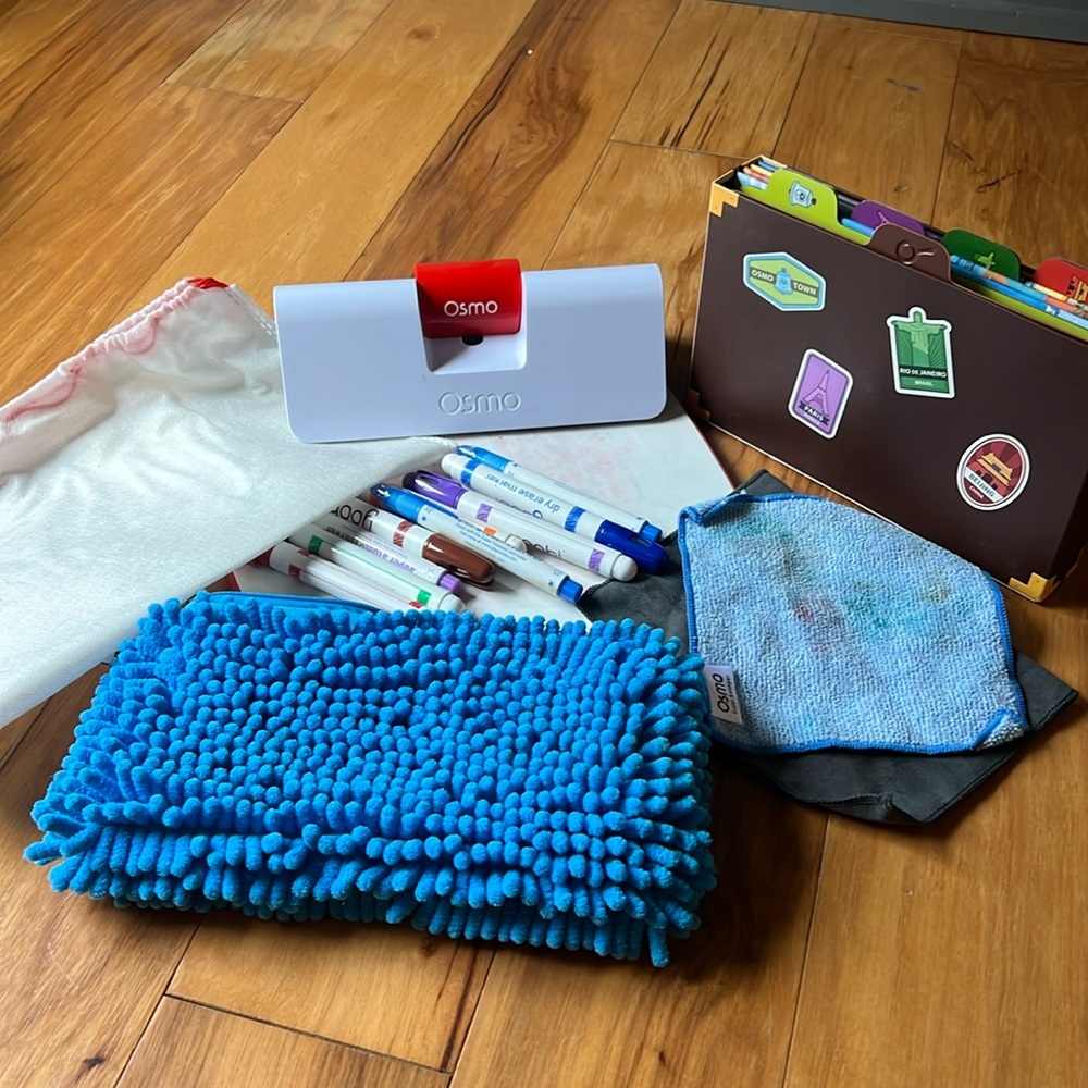Osmo kit and detective game